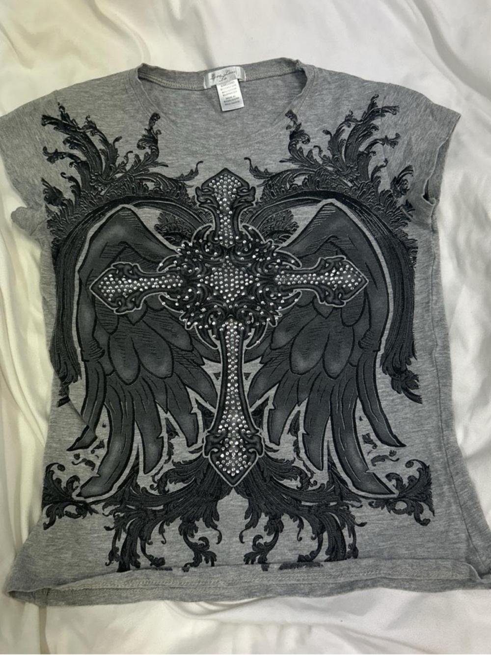 Graphic Cross & Wings Tee in Heather Gray